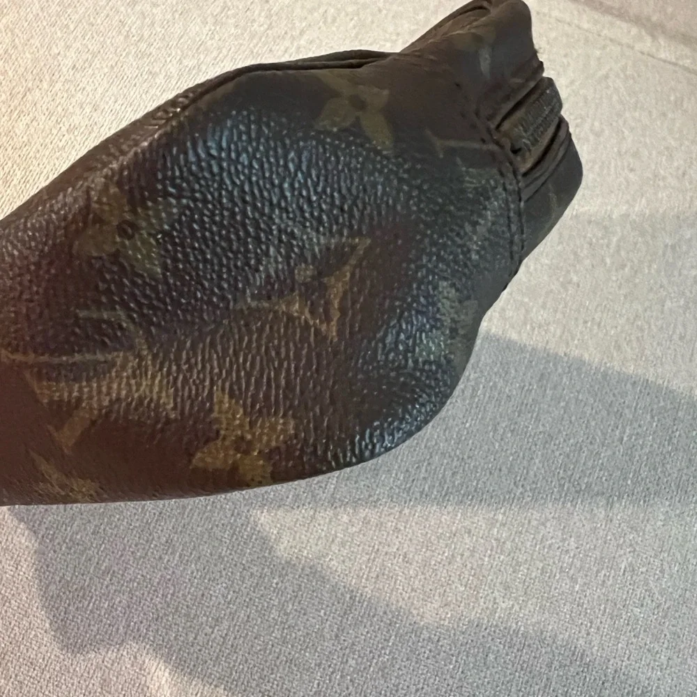 Louis Vuitton Monogram Trousse Toilette 28